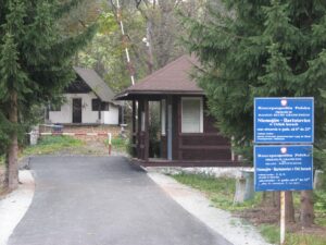 456370_286056351509358_494880133_o